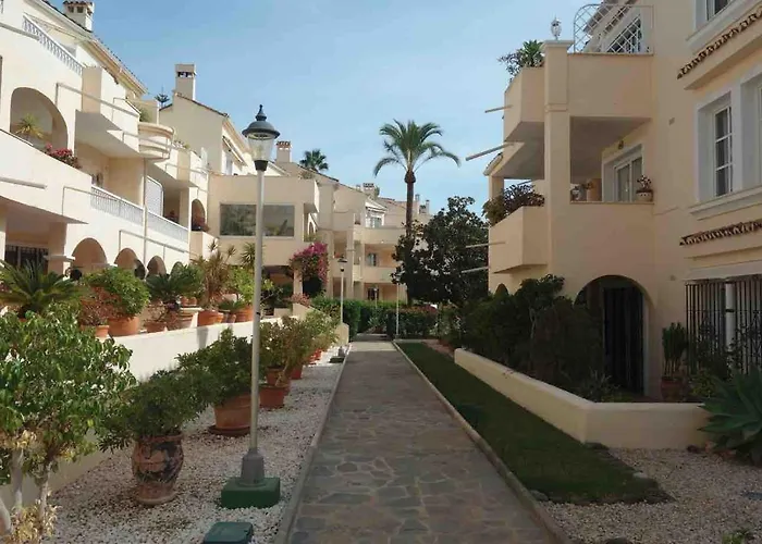 In El Paraiso - Near Puerto Banus