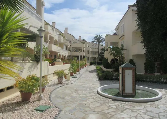 In El Paraiso - Near Puerto Banus Lägenhet Estepona