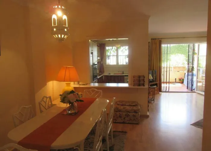 דירה In El Paraiso - Near Puerto Banus אסטפונה