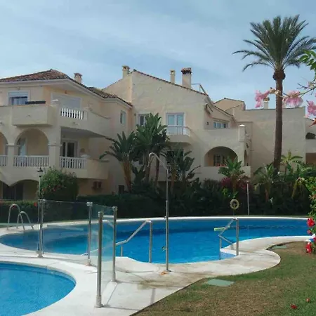 In El Paraiso - Near Puerto Banus * 埃斯特波纳